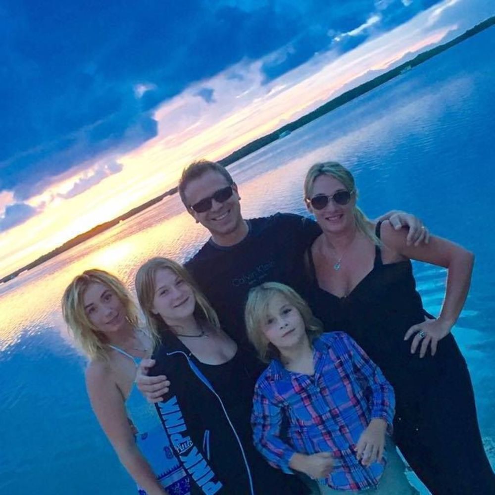 Meet your Posher, Adele